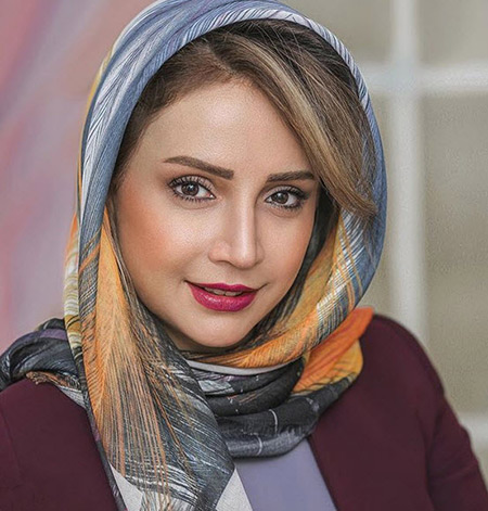 نگاهی به تیپ شاد و رنگی شبنم قلی در جریزه هرمز | شبنم قلی خانی ساده اما شیک