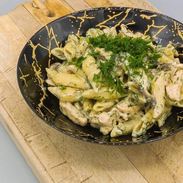 طرز تهیه پاستا سیر و شوید ؛ یک غذای خوشمزه مناسب برای شام