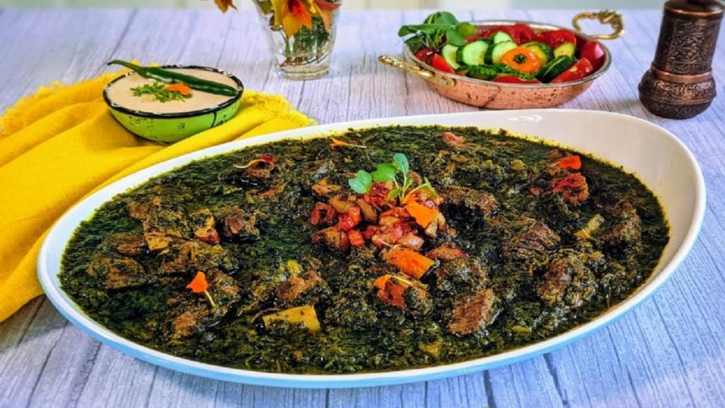 طرز تهیه خورش ریواس خوشمزه ؛ یک غذای لذیذ  و بهاری