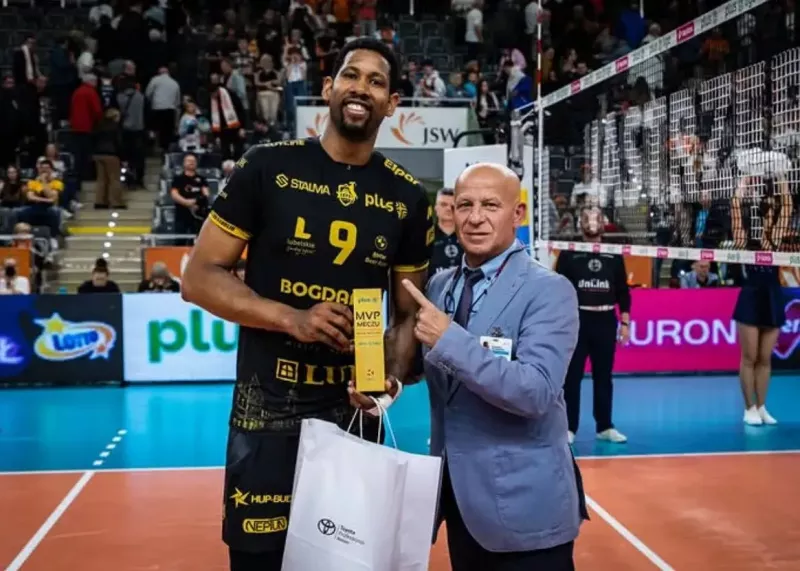 ارتش یک نفره فوق‌ستاره والیبال: خودش یک ست گرفت