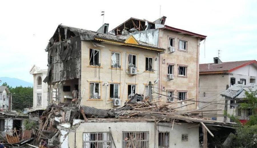 شهادت 12 عضو خانواده یک دانشمند هسته ای ایران توسط رژیم متجاوز + عکس