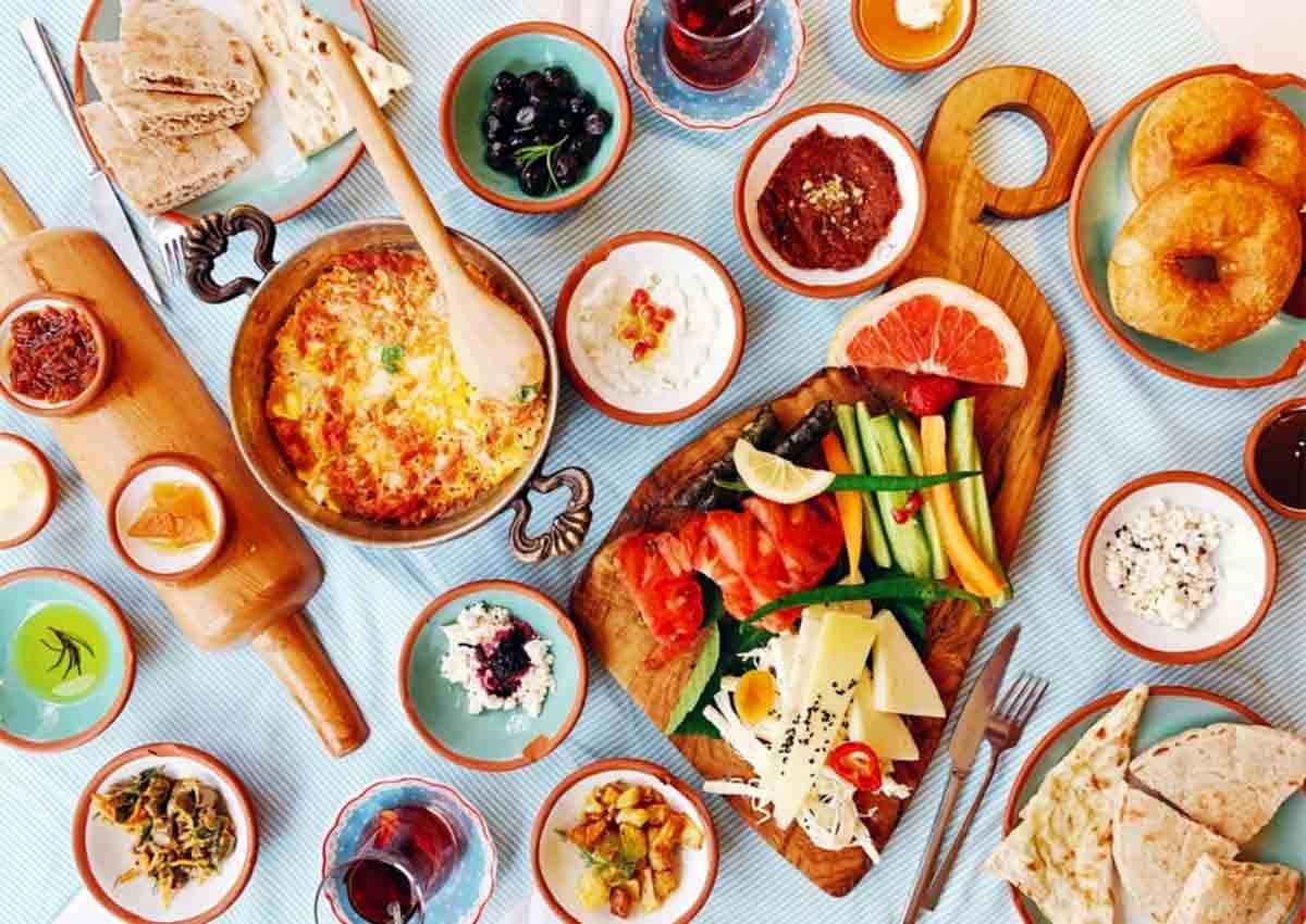 مهمترین وعده غذایی روز؛ صبحانه یا ناهار؟