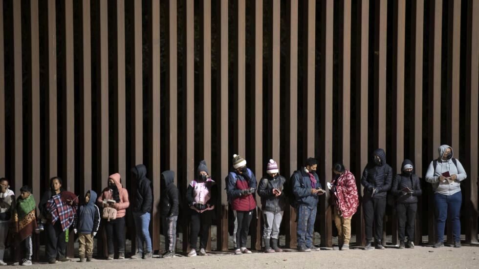 تحسین ترامپ از دولت خودش بابت اخراج مهاجران