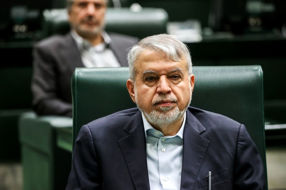 نمایندگان مجلس از پاسخ‌های صالحی امیری قانع شدند