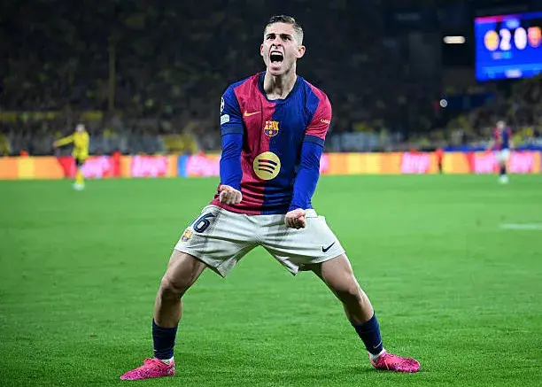 خوش شانسی بارسا: مدافع دورتموند کامبک را خراب کرد