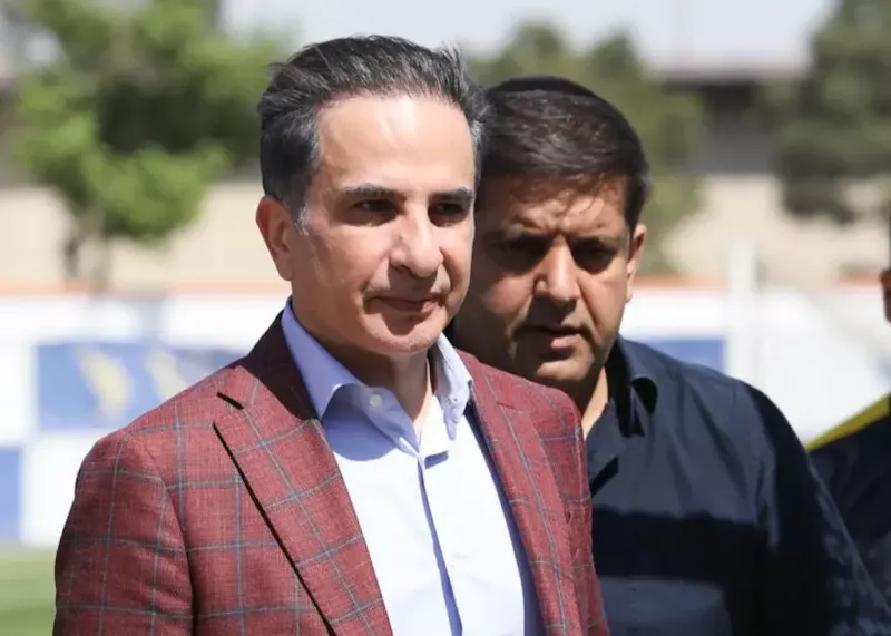 مالک نساجی، ساکت را تنها نگذاشت(عکس)