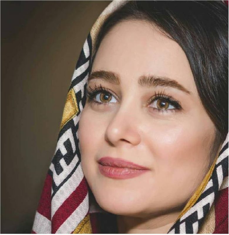 عکس جدید الناز حبیبی در کنار نرگس محمدی سوژه اینستاگرام شد