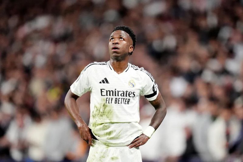 شکاف در رختکن رئال: هیچکس از وینی خوشش نمیآید!