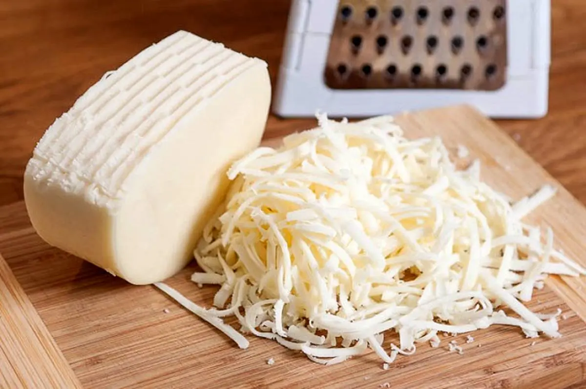 طرز تهیه پنیر پیتزا خانگی | دیگه از بیرون پنیر پیتزا نخر + فیلم