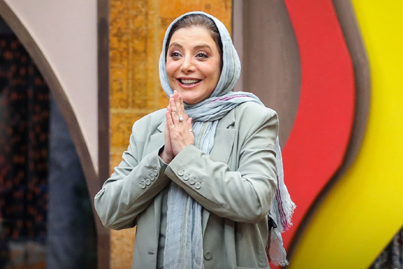 رویا میرعلمی هم به گوگوش رحم نکرد ؛ وقتی رویا میرعلمی ادای گوگوش رو در میاره + فیلم