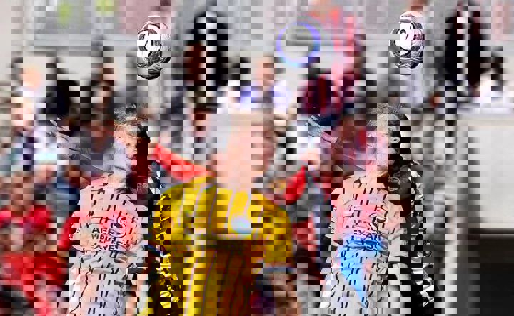 مصدومیت شدید مدافع لیگ برتری: مستقیم به بیمارستان!