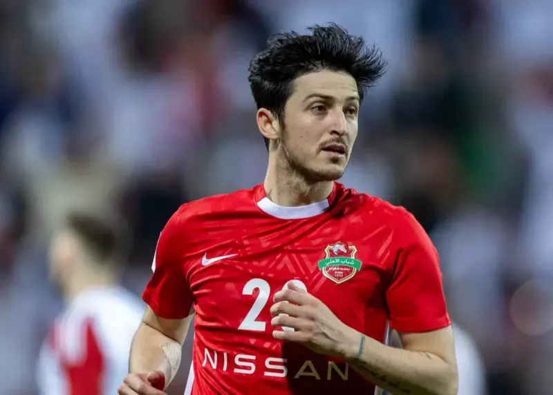 آزمون با گل روی نیمکت، عزتاللهی هست