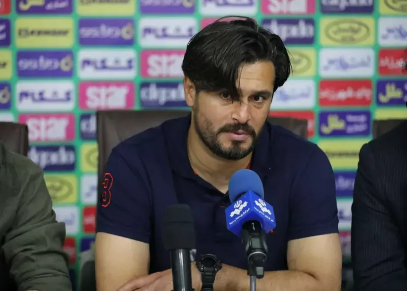 هشدار دقیقی به بازیکنهای خیبر: موهایم سفید شد!