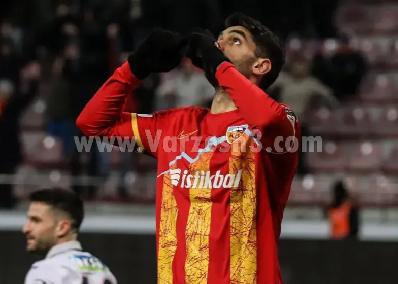 علی کریمی مقابل فنرباغچه فیکس است