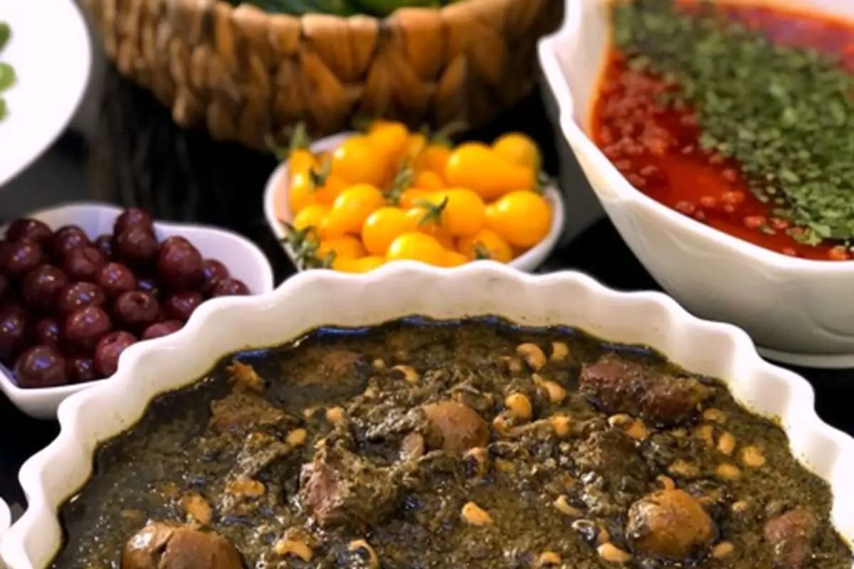 طرز تهیه قرمه سبزی تبریزی | از این به بعد قرمه سبزی رو به این روش درست کن