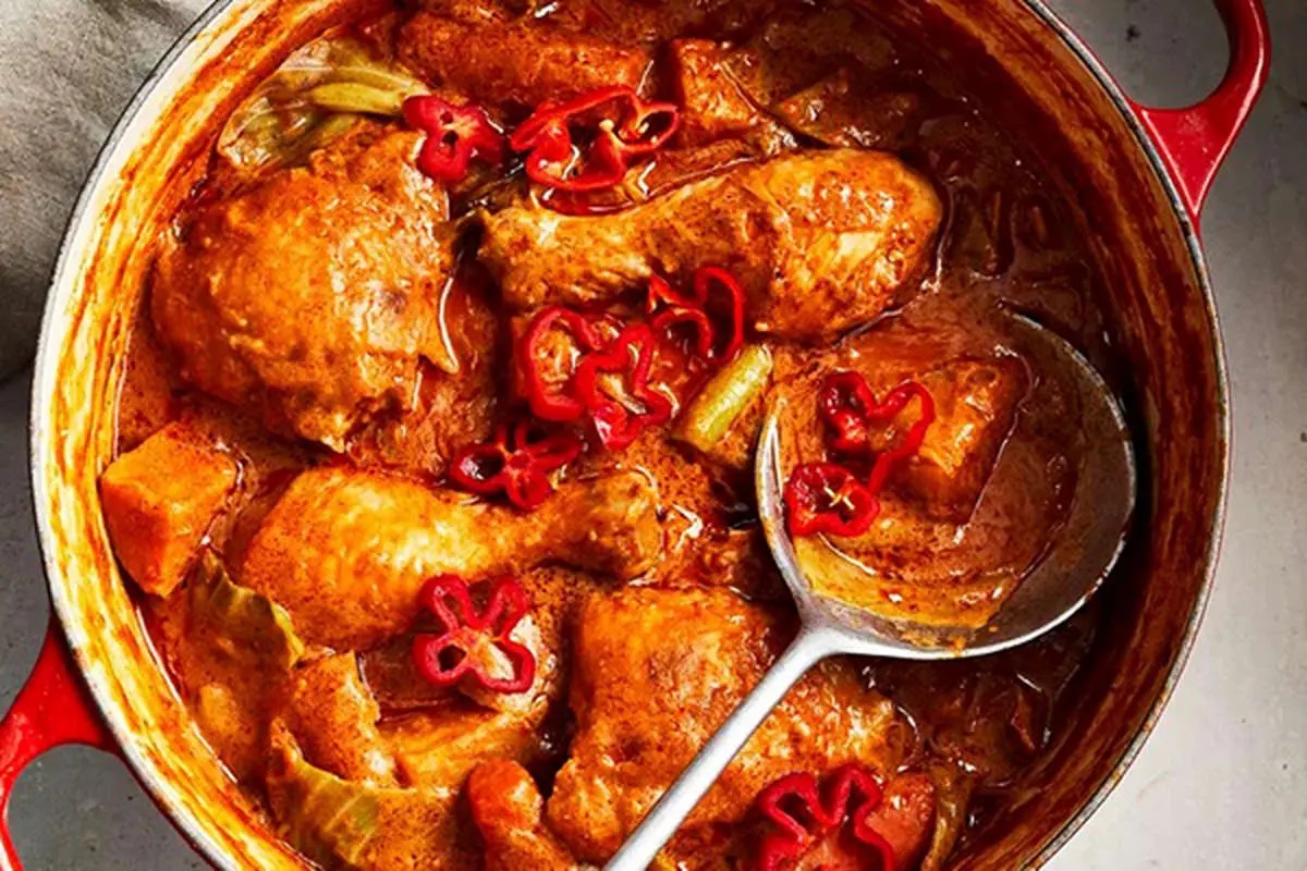 طرز تهیه خورش مرغ و گوجه ؛ یک غذای فوری و لذیذ