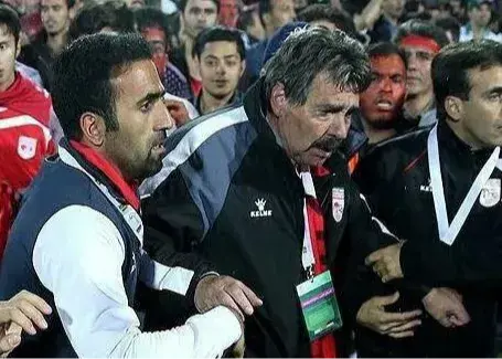 تکرار تاریخ: قهرمانی تراکتور در سالروز جمعه سیاه!