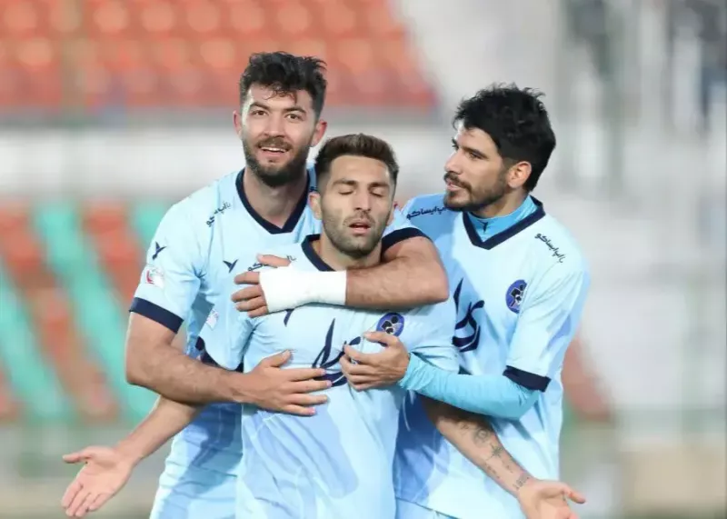 موتور یک ستاره در 34 سالگی روشن شد!(عکس)