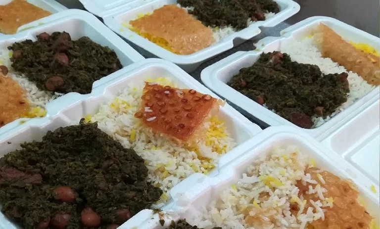 طرز تهیه قرمه سبزی نذری برای 100 نفر | نکات مهم برای جا افتادن قرمه سبزی نذری