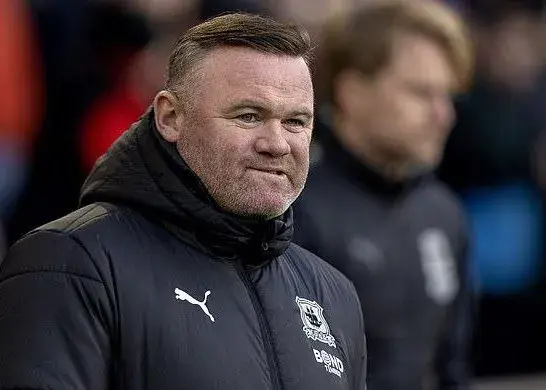 مربی بهانهگیر رونی را مقصر سقوط احتمالی کرد!