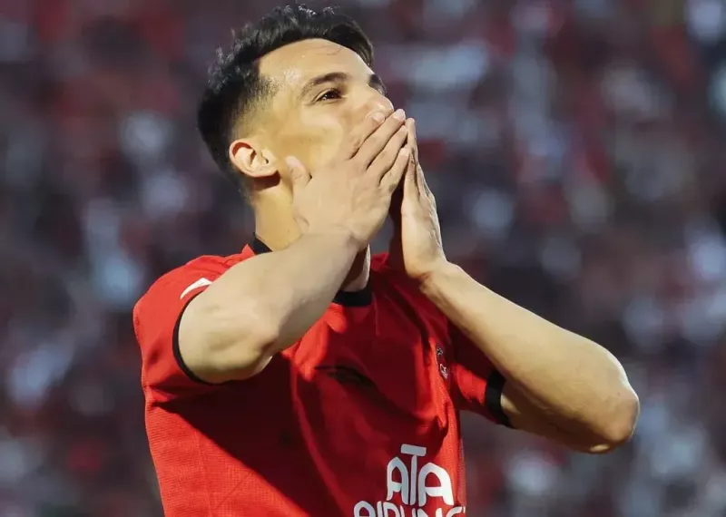 وی ای آر علیپور را آقای گل نگه داشت!