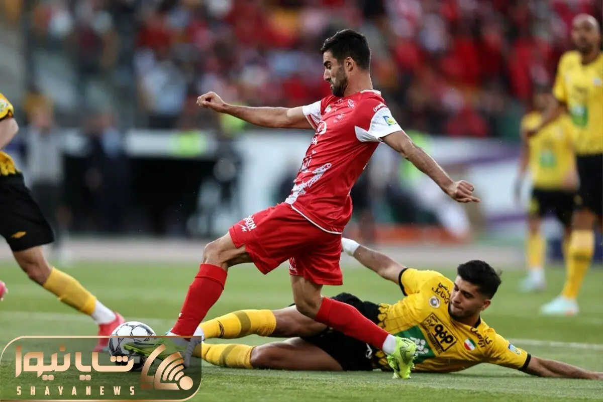 سقوط مدرسۀ پیرمرد‌ها در پرسپولیس