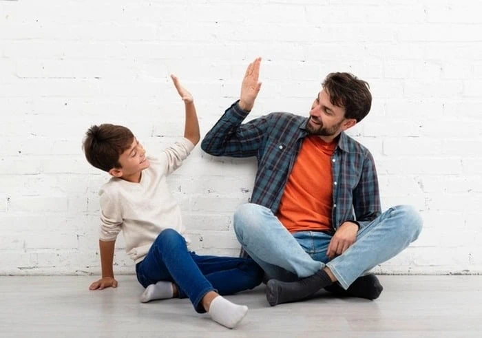 چگونه با فرزند خود دوست شویم ؟ | نکات طلایی برای صمیمی شدن با فرزندان