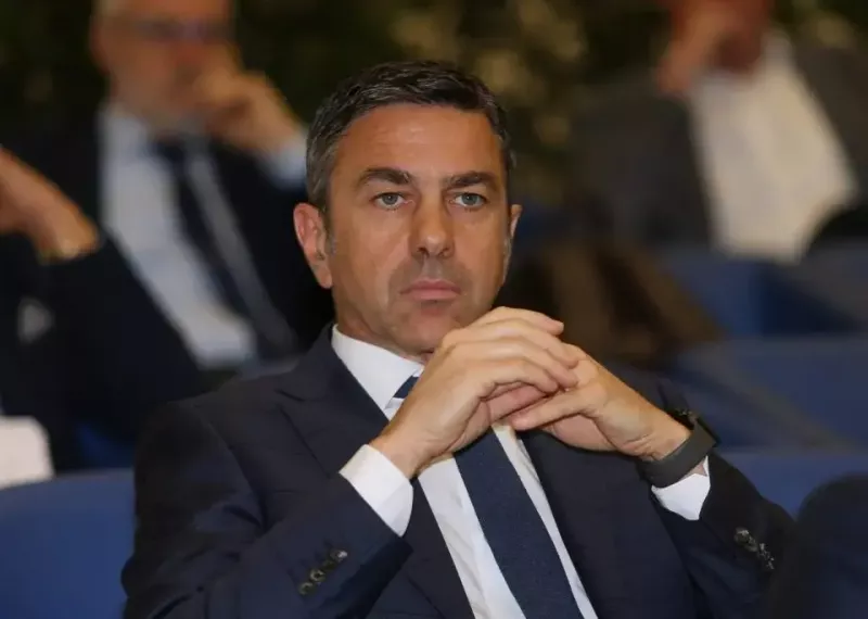 هیچ اهمیتی ندارد که سرمربی میلان ایتالیایی نیست