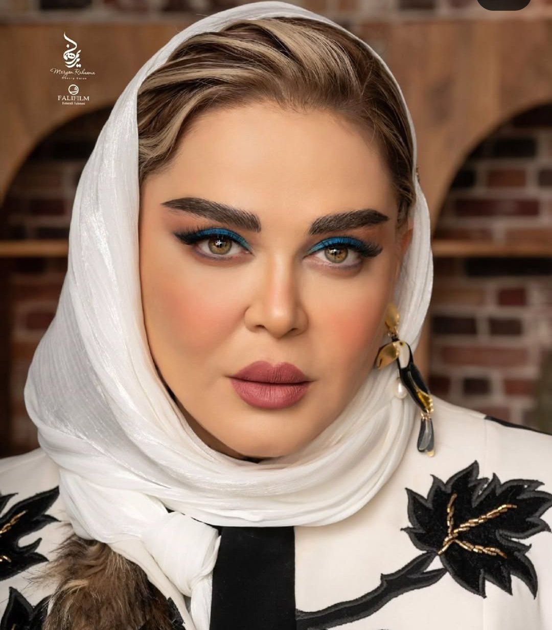 بهاره رهنما با یک ژست خاص دوباره سر و کله اش پیدا شد | این عکس عجیب بهاره رهنما اینستاگرام رو ترکوند
