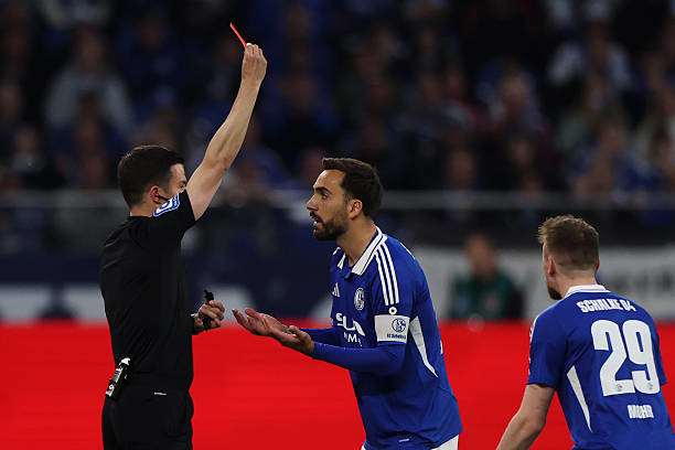 بی‌مسئولیت‌ترین کاپیتان دنیا: اخراج در ثانیه 67!