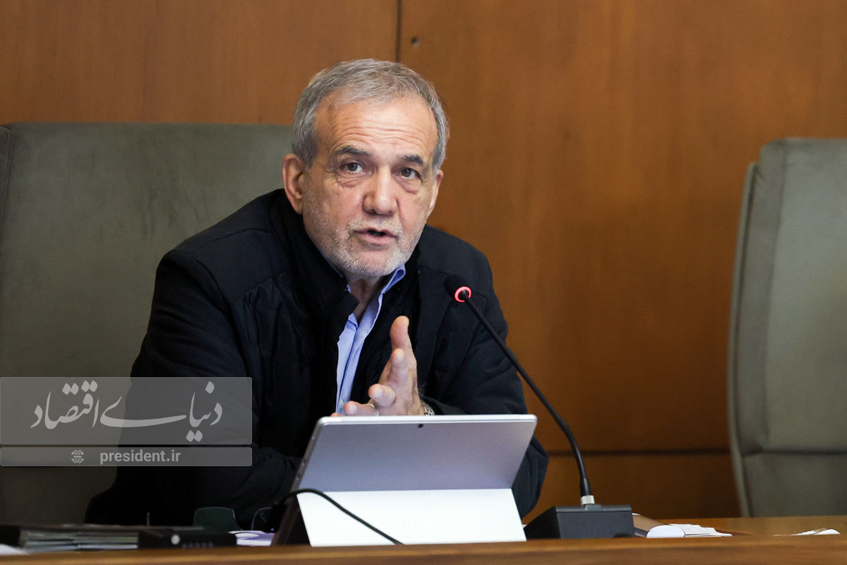 رئیسجمهور: برای دستیابی به صلح و آرامش تلاش میکنیم/ چشم امید به کسی نبستهایم