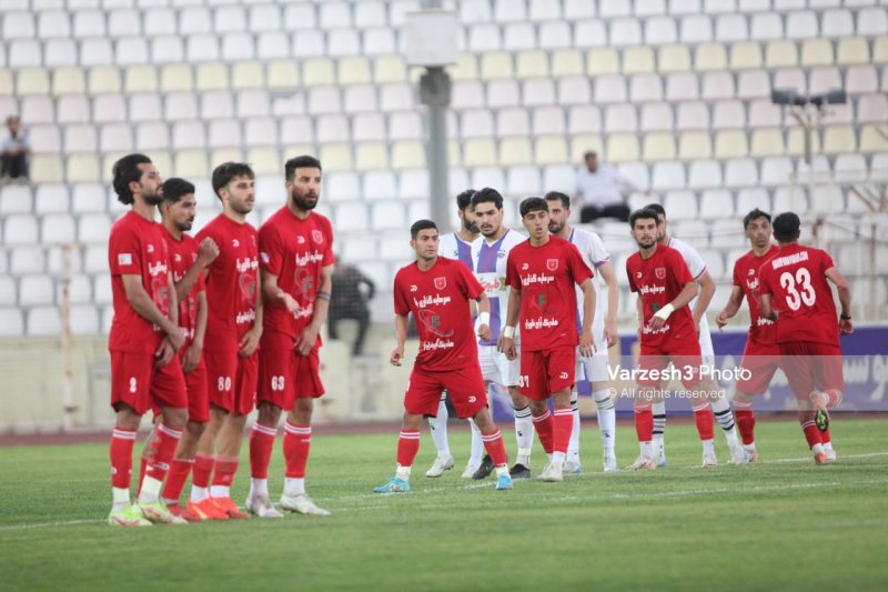 ادعای عجیب درباره بازیکن خبرساز لیگ یک!