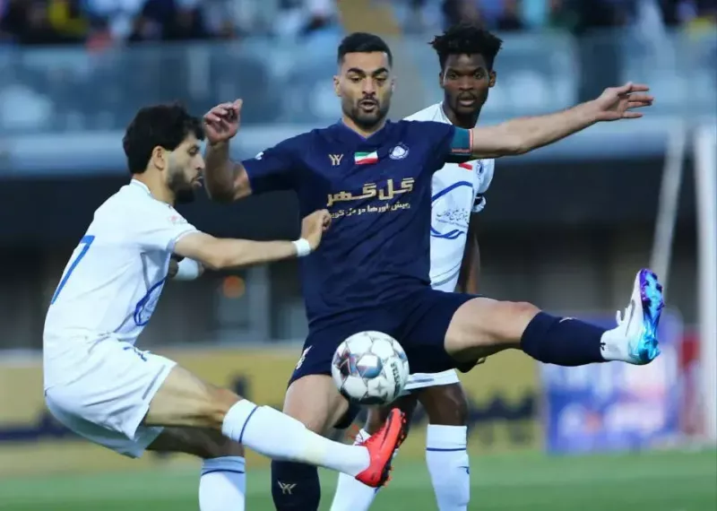 میدان‌داری سیاه‌چشمون فوتبال ایران!