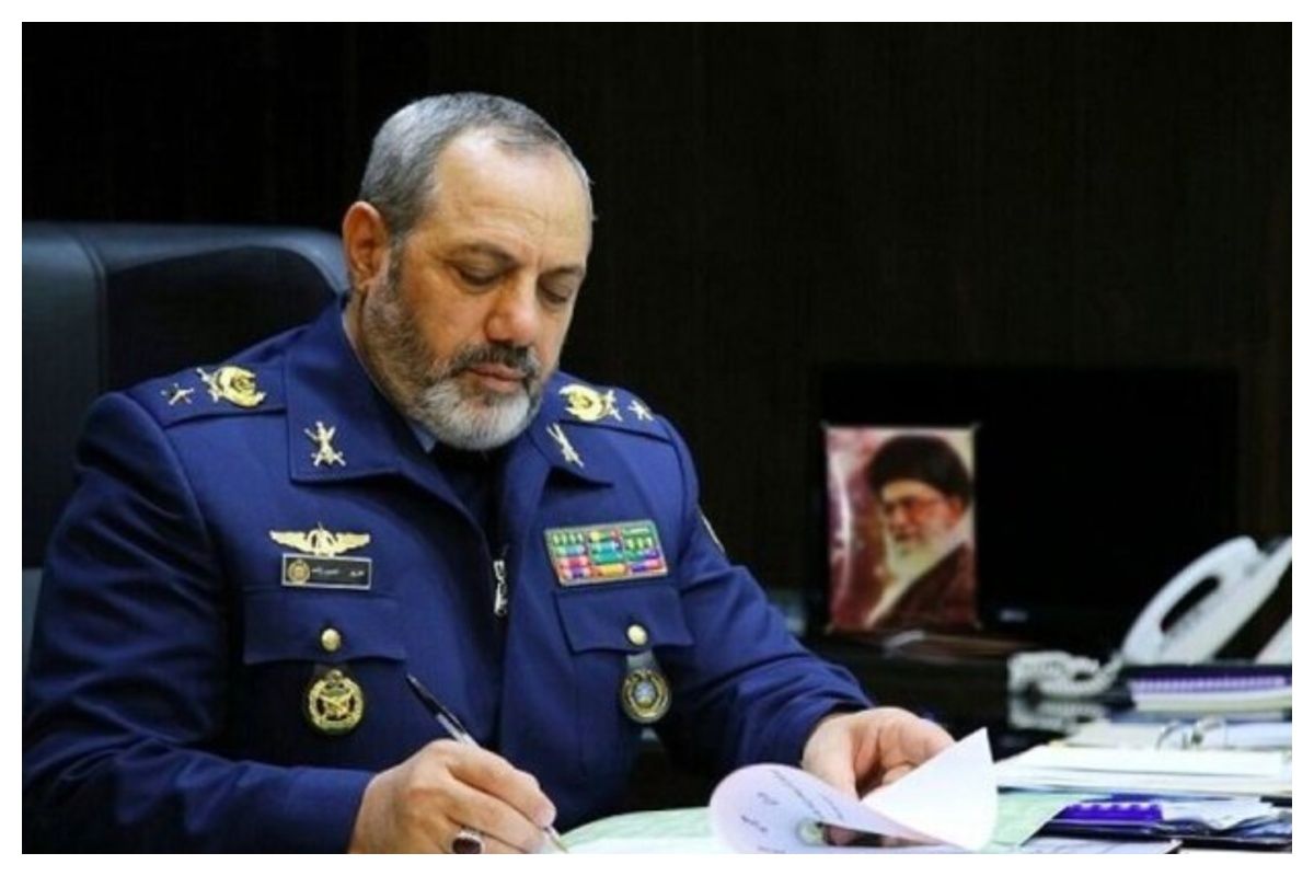 وزیر دفاع: ما در عمق دریاها و اقیانوسها حق و سهم داریم