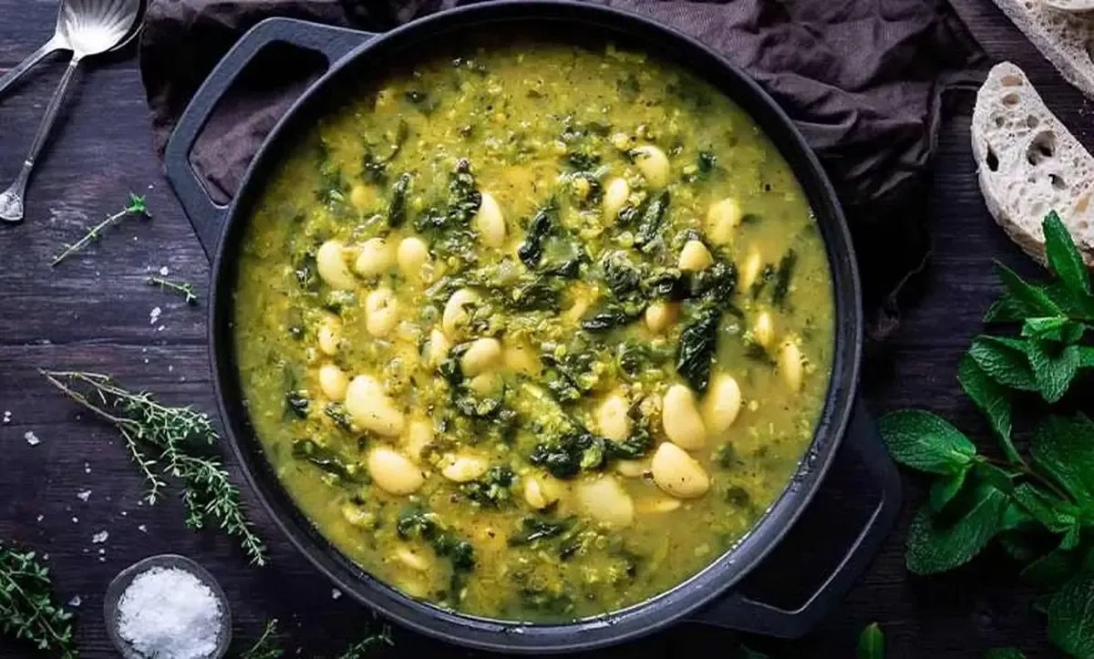 طرز تهیه خورشت اسفناج قالی ؛ یک غذای اصیل ایرانی