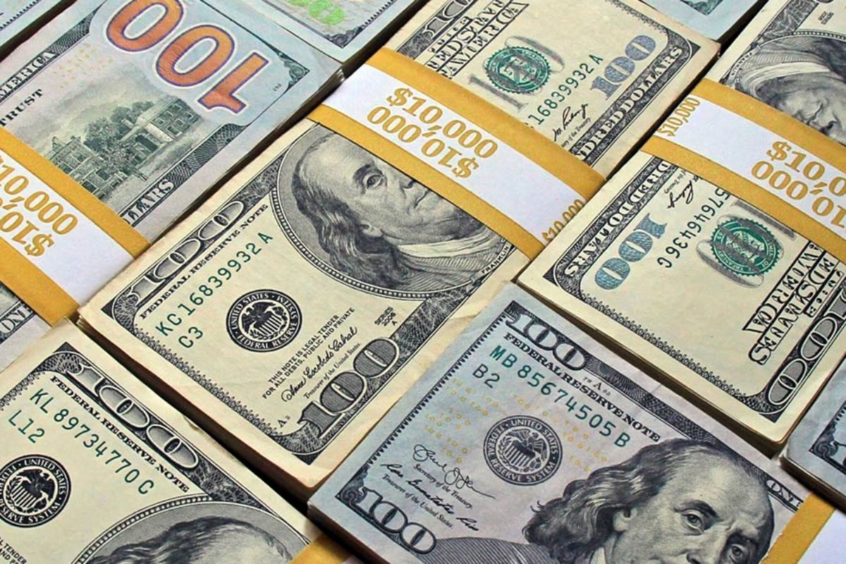 نوسان قیمت دلار در سایه تردید و ابهام