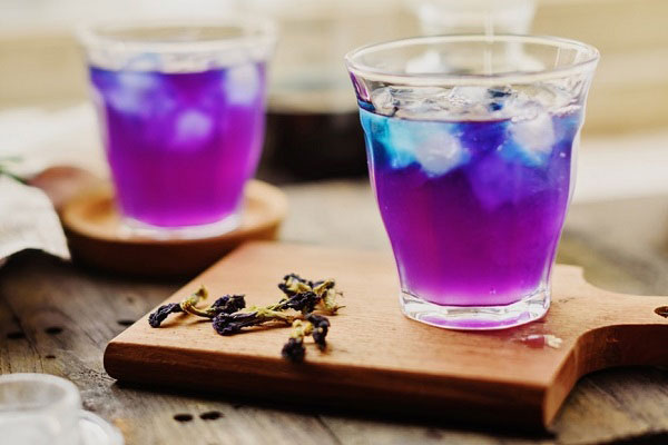 طرز تهیه شربت گل پنیرک خوشمزه ؛ یک شربت مفید برای روزهای گرم