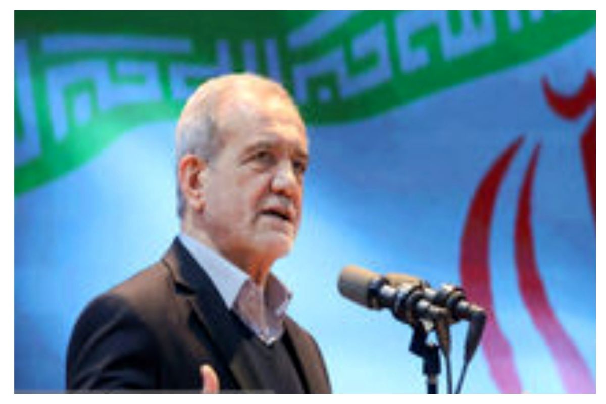 رئیس جمهور: ارتش ایران خواب دشمن را آشفته کرد+ فیلم