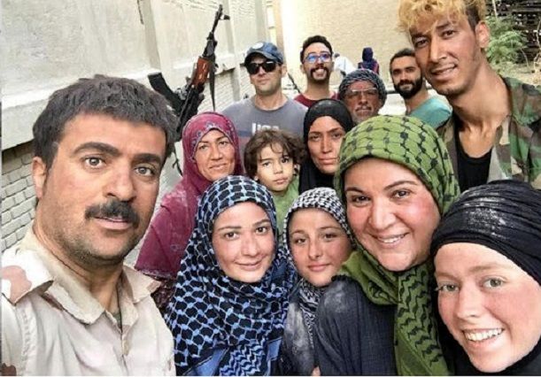 سکانس خنده دار سریال پایتخت ، وقتی نقی به زن مردم چشمک میزنه