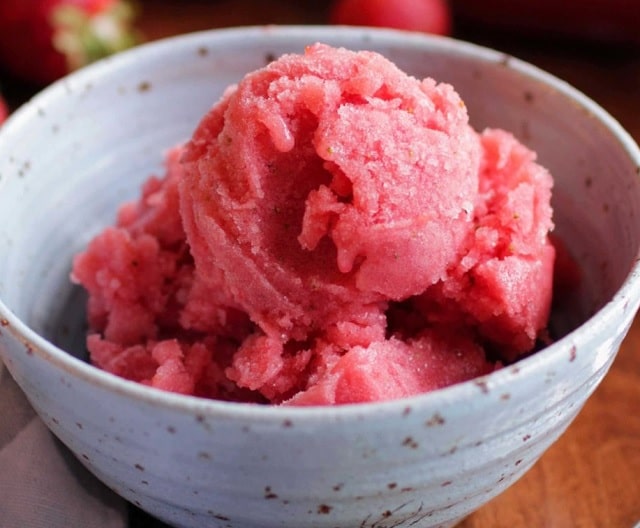 طرز تهیه دسر سوربه هندوانه ؛ یک دسر خنک تابستانی