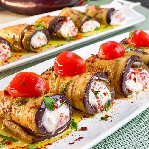 طرز تهیه رول بادمجان بدون گوشت | برای شام این غذای خوشمزه رو درست کن