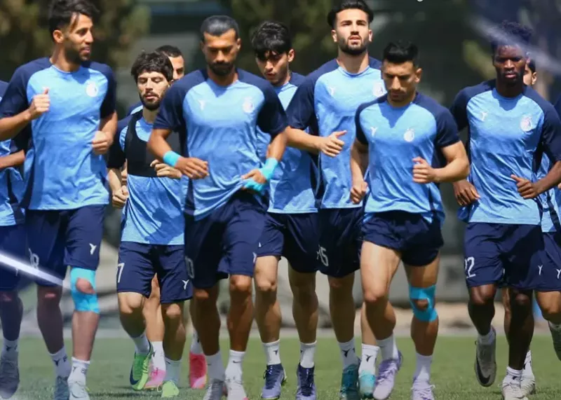 استقلال بدون 2+5 بازیکن مقابل گلگهر