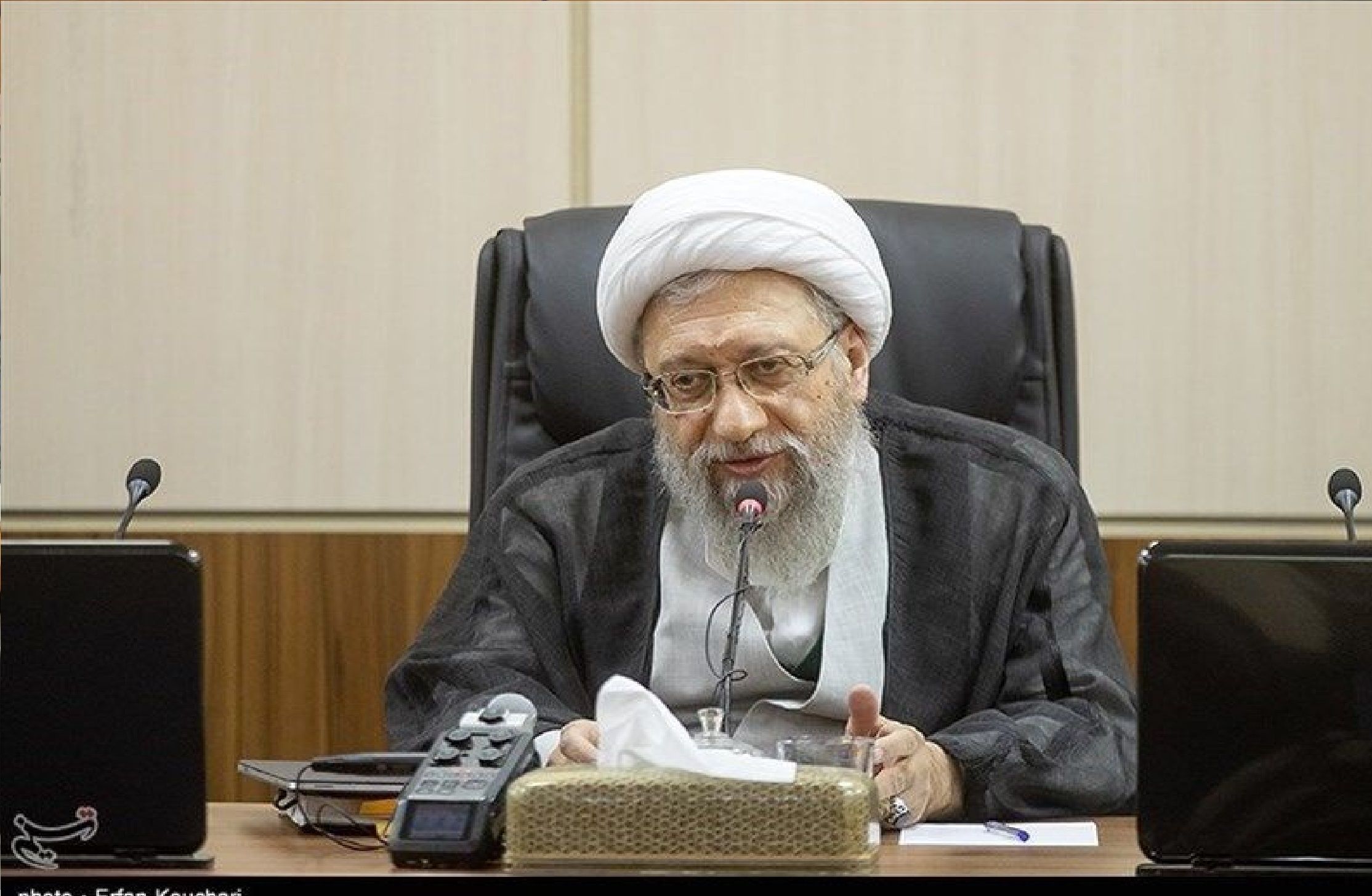 بررسی پالرمو و CFT در چارچوب قانون اساسی انجام می‌شود