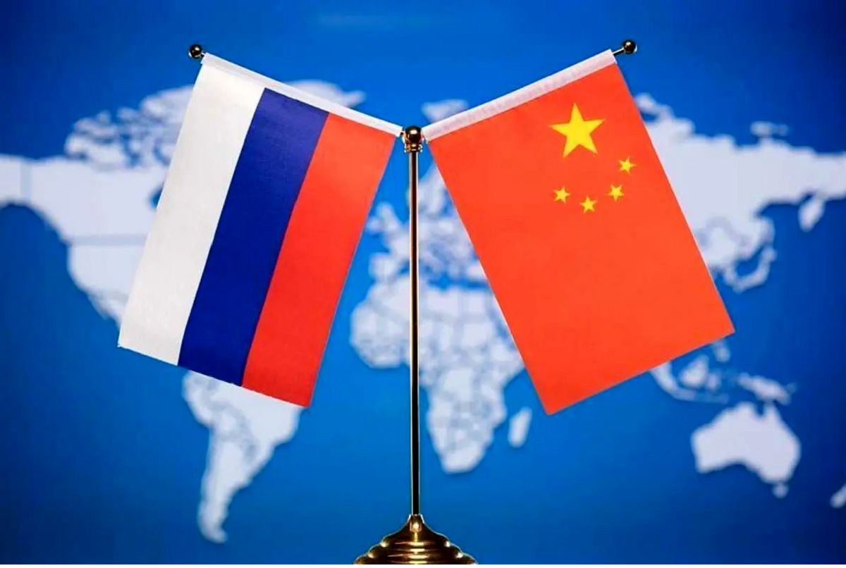 همکاری ویژه چین و روسیه/ بررسی ساخت یک نیروگاه هستهای در ماه