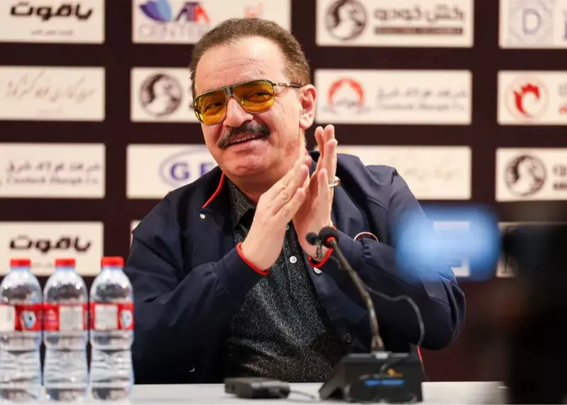 زنوزی: هیجکس از تراکتور جدا نمیشود!