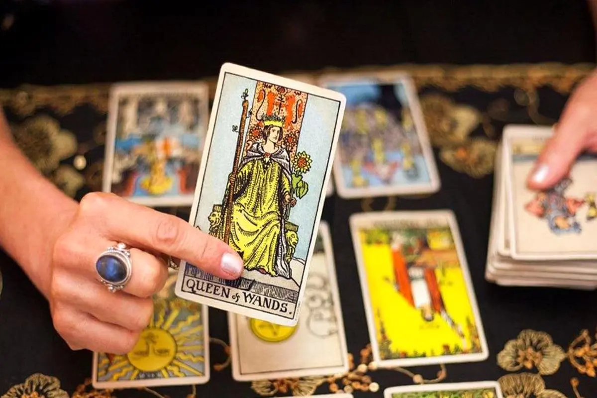 فال تاروت کبیر فردا جمعه ۱۹ اردیبهشت ۱۴۰۴ را اینجا بخوانید
