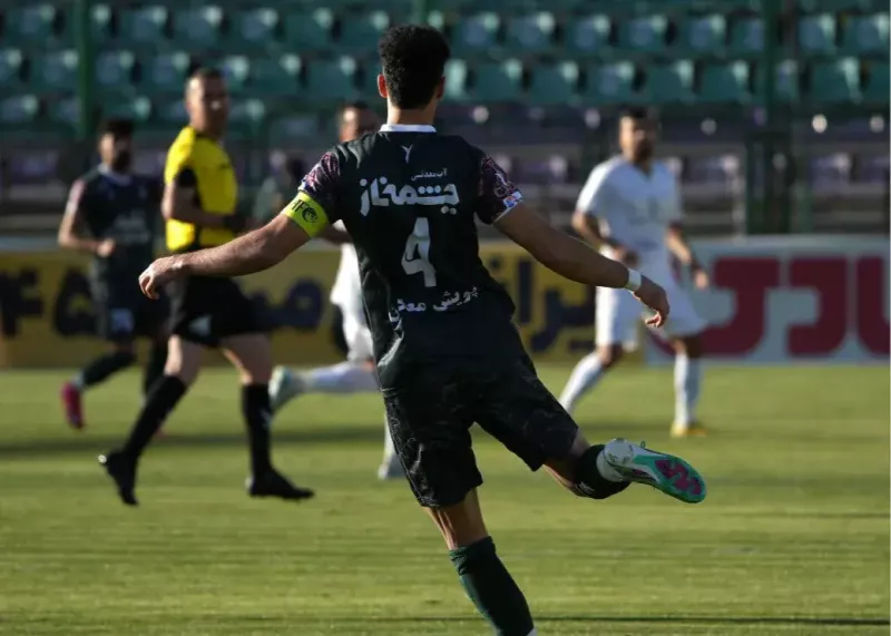 سه‌گانه کاپیتانی: برد غیر معمولی ذوب آهن!