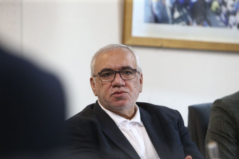 فتحاللهزاده: از این همه انتقاد از درویش تعجب میکنم