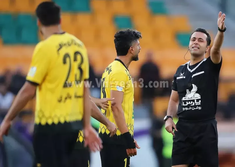 کارشناسی صحنههای مشکوک پرسپولیس - سپاهان