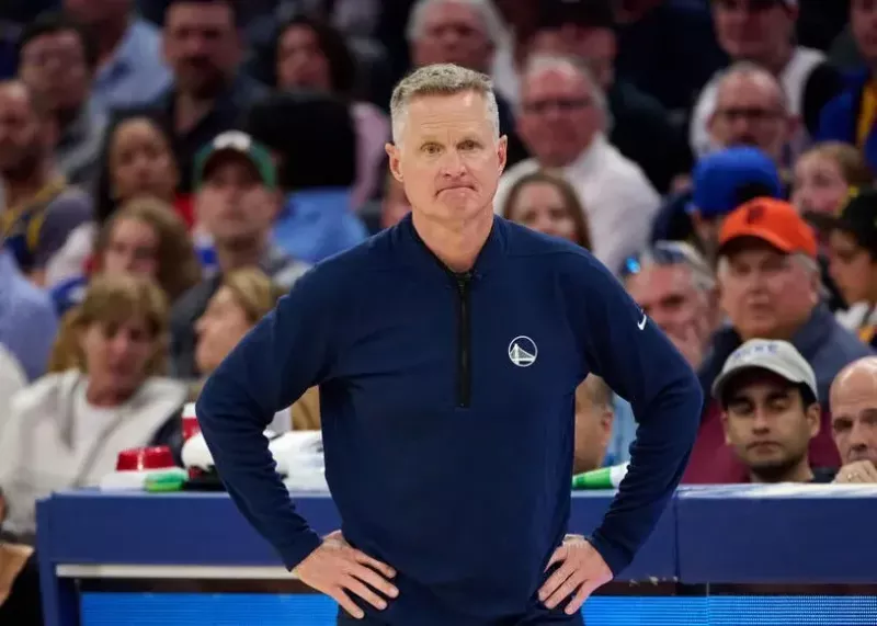 سرمربی مشهور علیه ترامپ: جلوی قلدر بایستید!